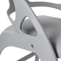 Set di 4 sedie da giardino in polipropilene grigio plastica leggera e resistente agli agenti atmosferici per interni e per esterni.