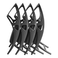 Set di 4 sedie da giardino in polipropilene nero plastica leggera e resistente agli agenti atmosferici per interni e per esterni.