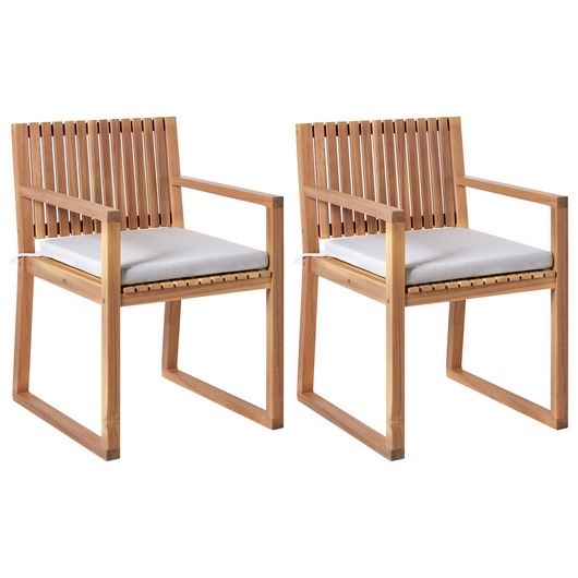 Set di 2 sedie da pranzo da giardino per esterni in legno d'acacia con cuscini grigio chiaro resistente agli agenti atmosferici dal design classico