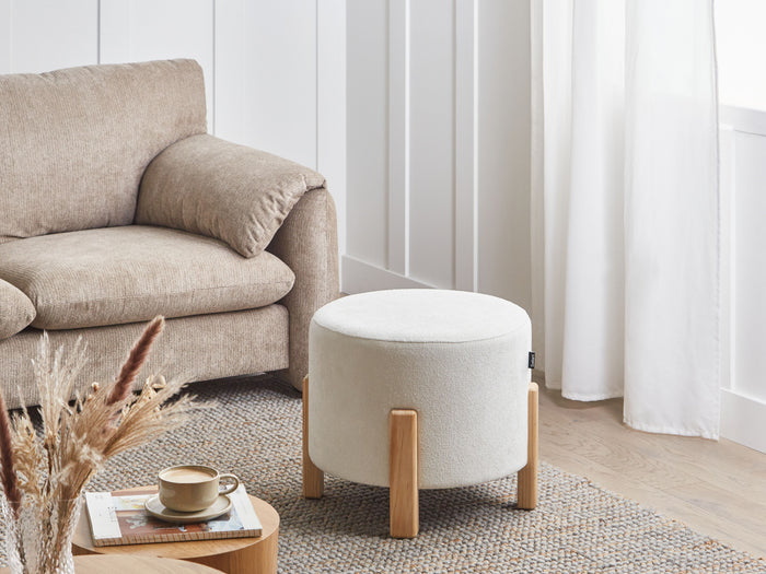 Pouf Bianco sporco in ciniglia Seduta imbottita Gambe tonde in legno