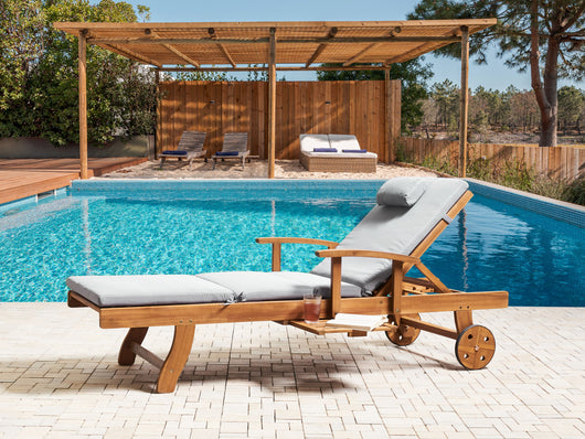 Cuscino Imbottito per Lettino Prendisole Tessuto grigio chiaro per esterni dal design moderno