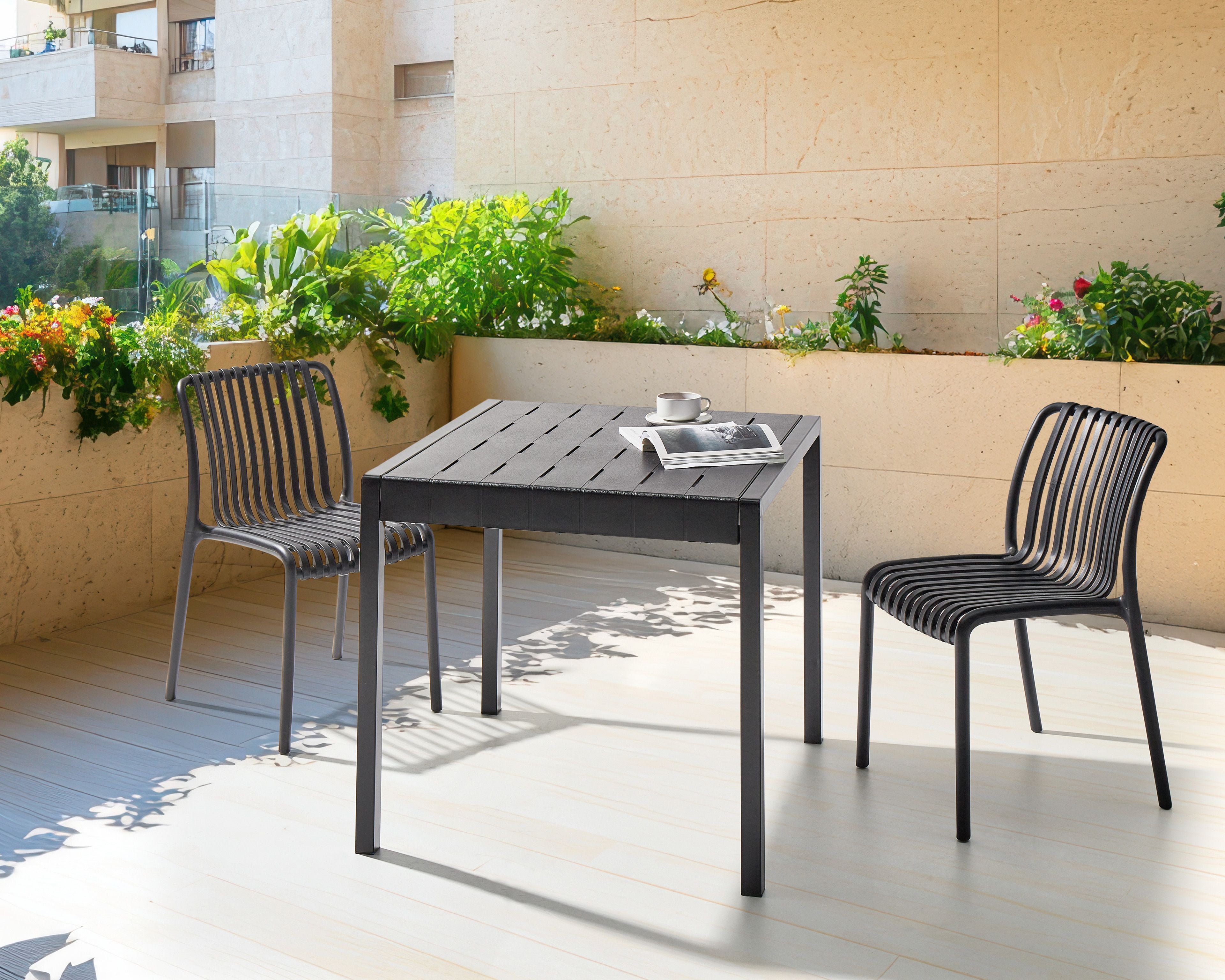 Tavolo da pranzo da giardino Telaio sintetico nero 4 posti resistente alle intemperie Patio esterno