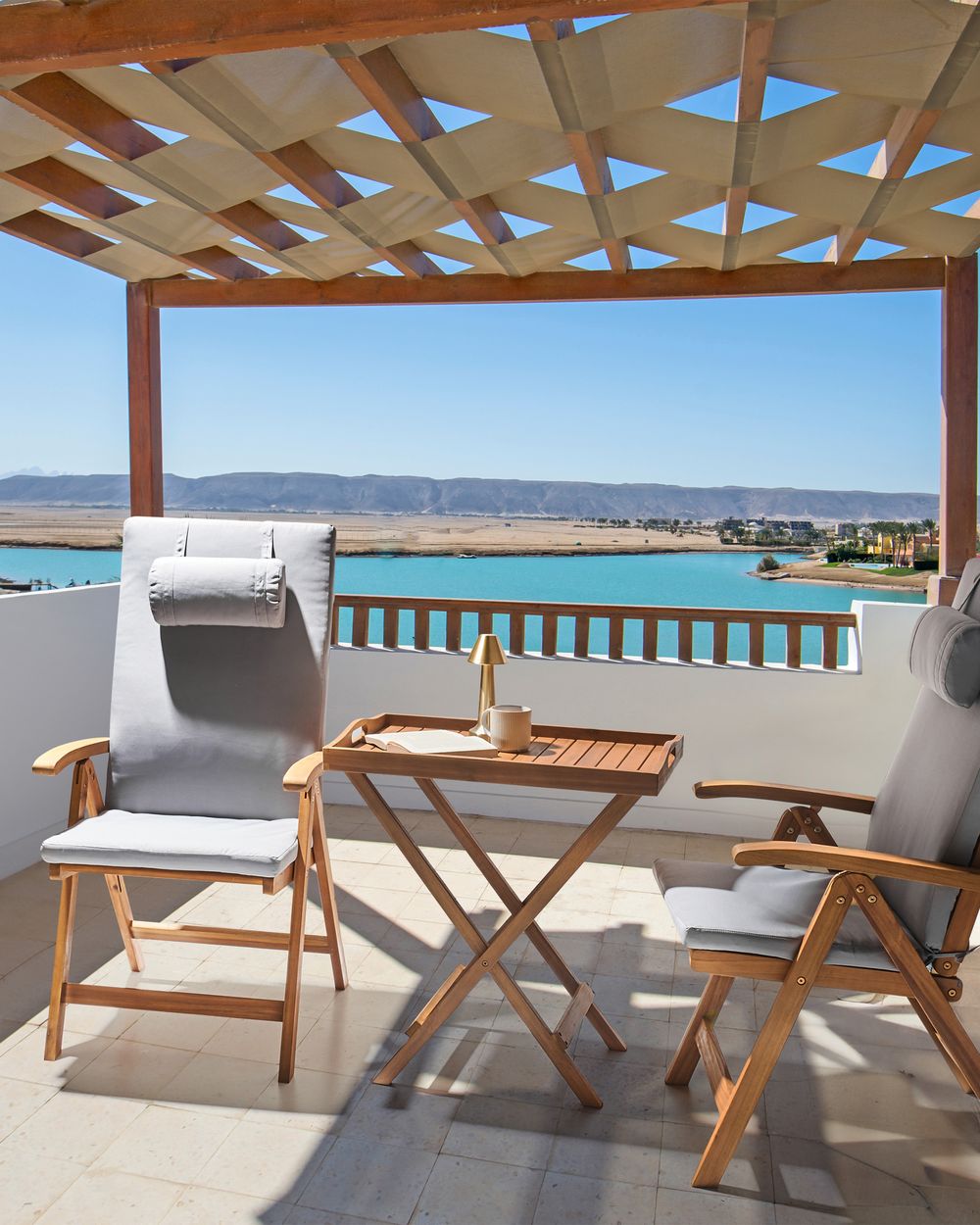 Set di 2 sedie in legno di acacia e cuscini grigio chiaro pieghevoli in stile rustico resistente ai raggi UV