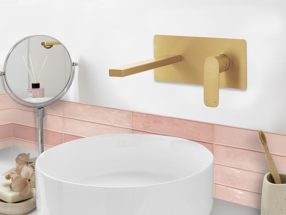 Rubinetto a parete in ottone con finitura oro monocomando bagno elegante