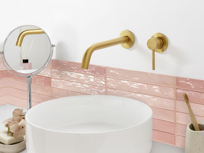 Rubinetto miscelatore in ottone per lavabo a parete monocomando oro