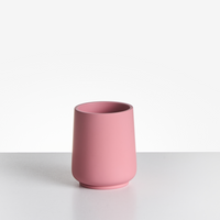 Set di 4 accessori in poliresina rosa per il bagno stile elegante semplice