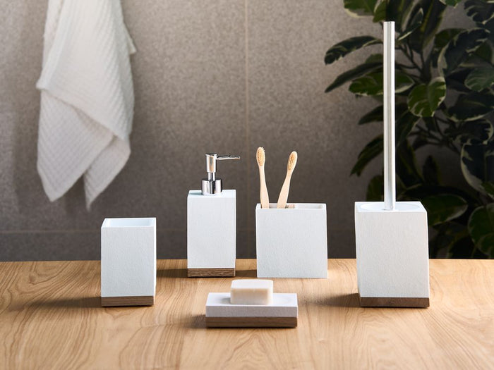 Set di 5 accessori da bagno con portasapone, dispenser, scopino, bicchiere e portaspazzolini bianco