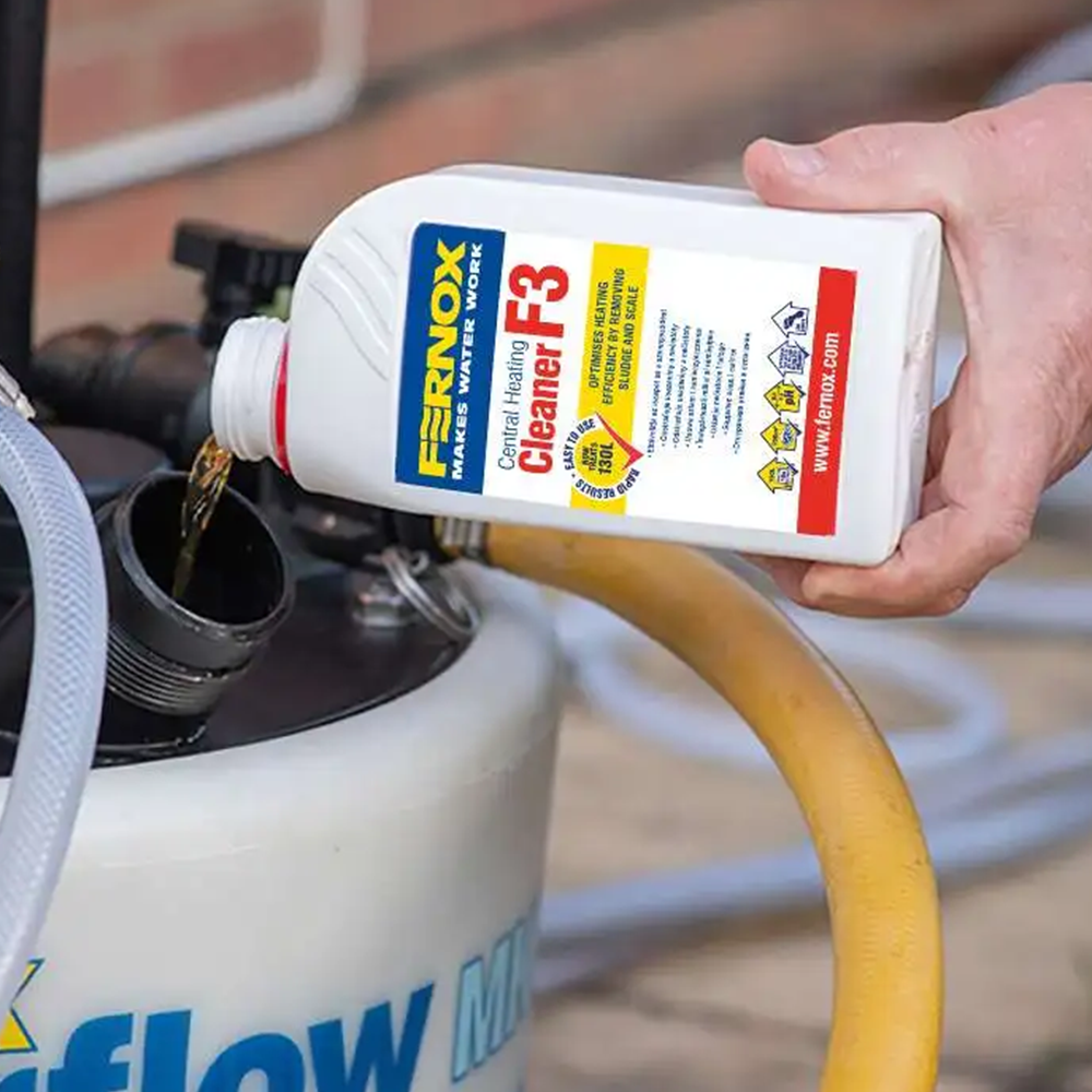 Fernox cleaner f3 detergente liquido impianti riscaldamento 500 ml
