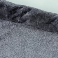 Torre per Gatti Fino a 7 kg con 2 Casette e Lettino, Palo in Sisal e Rivestimento Peluche, Grigio Scuro