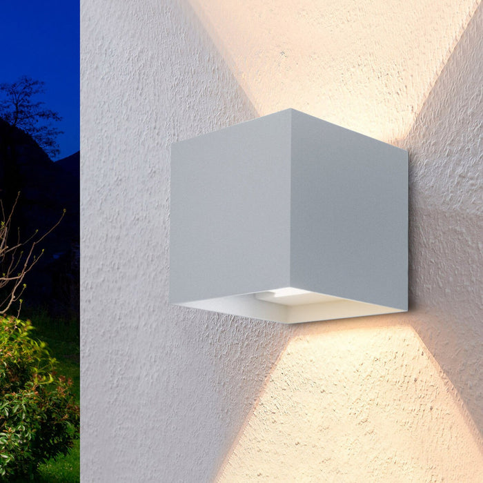 Applique led da parete a doppio fascio colore bianco mod. Marbella squared