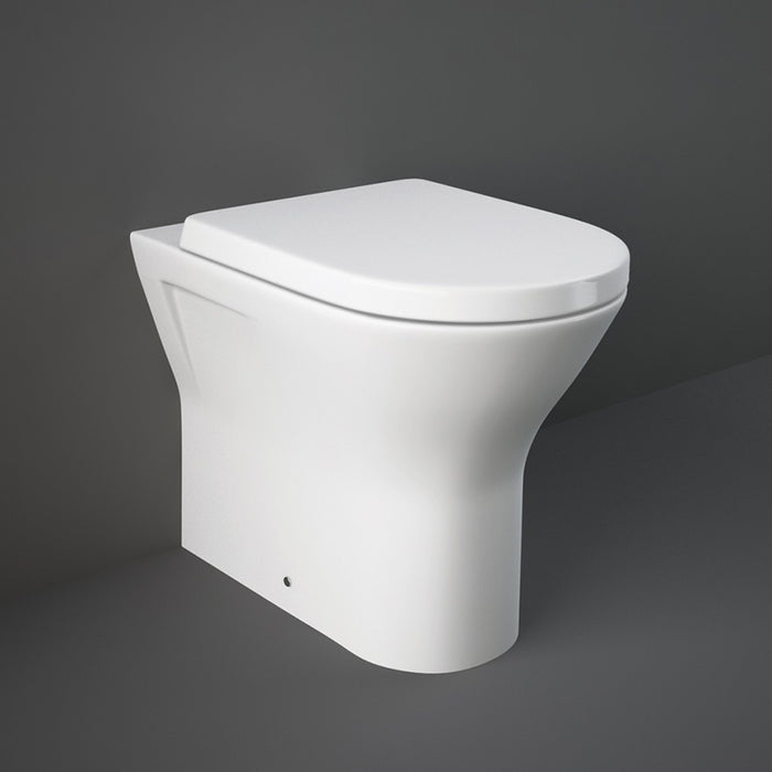 Vaso filomuro Rak serie Resort con scarico Rimless a parete o a terra