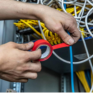 Nastro isolante in pvc autoestinguente raytech per impianti elettrici e cablaggi *** colore rosso, dimensioni 15 mm x...