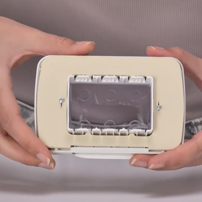 Gewiss placca autoportante 3 posti stagna impermeabile per esterno da parete *** colore bianco, confezione 1