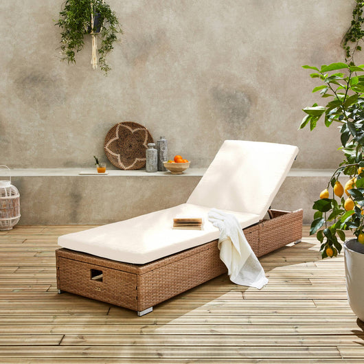 Lettino prendisole in resina intrecciata di poliestere, multi