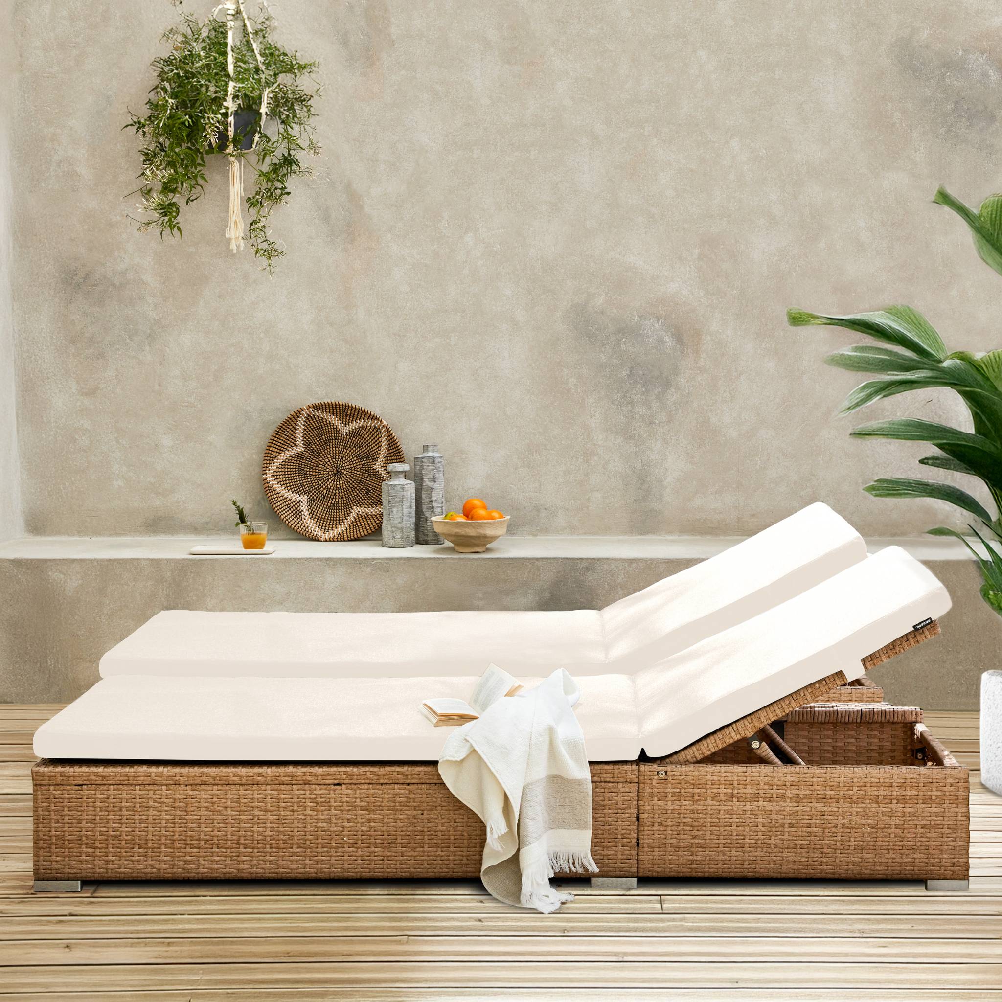 Set di 2 lettini prendisole in resina intrecciata di poliestere, beige