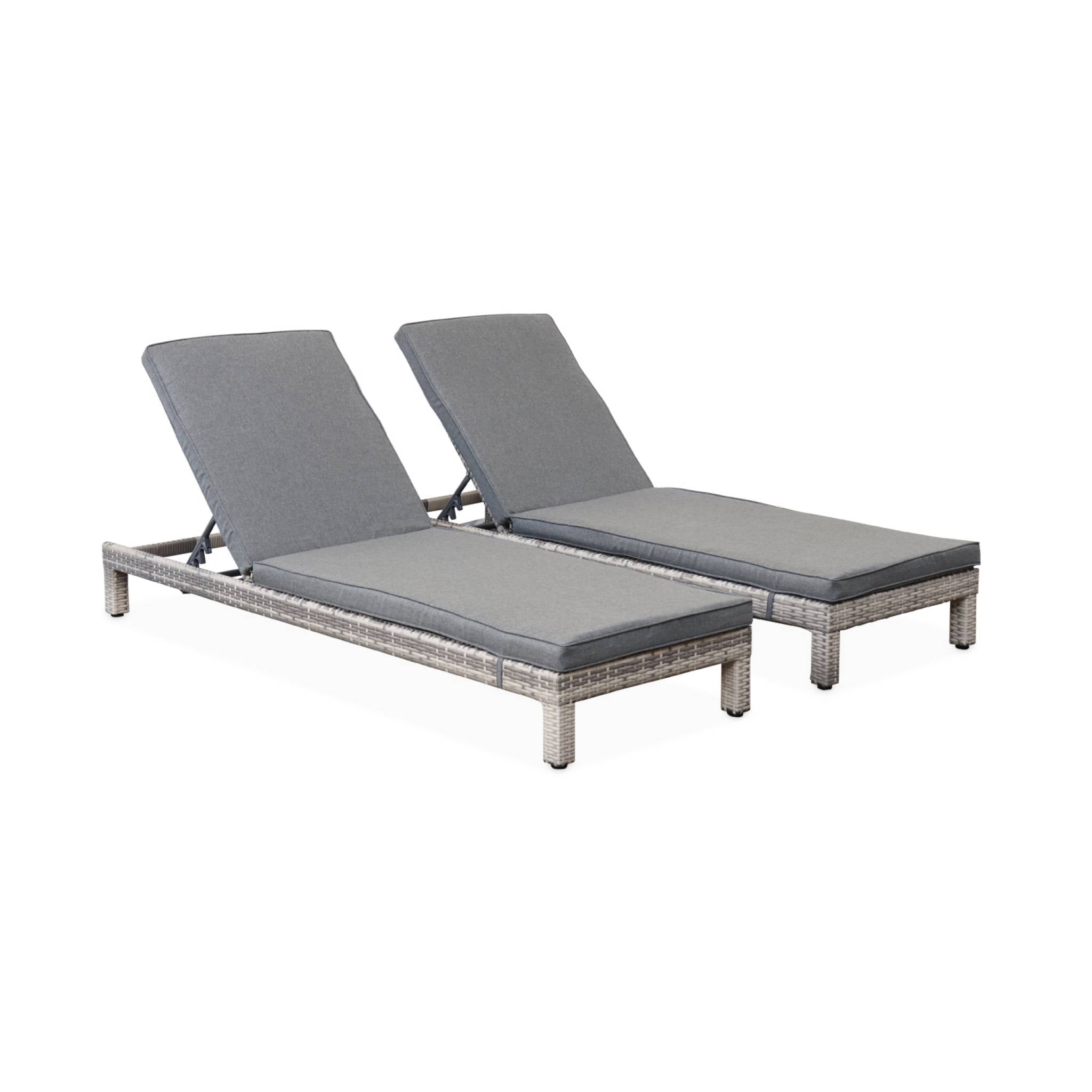 Set di 2 lettini prendisole in resina intrecciata, scala di grigi