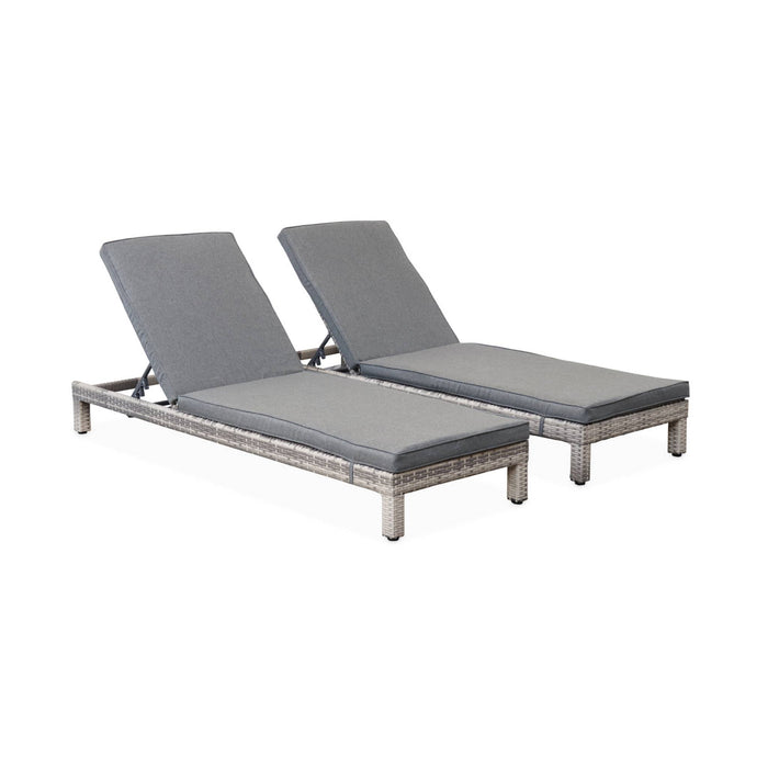 Set di 2 lettini prendisole in resina intrecciata, scala di grigi