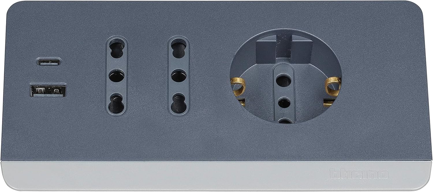 Multipresa da scrivania bticino con usb e interruttore di sicurezza