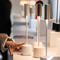 Zafferano - Lampada da tavolo ricaricabile Carolina Led dimmerabile Touch - Nero Lucido e Ottone Spazzolato